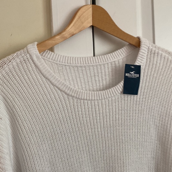 Hollister Women Sweater - Picture 2 of 5